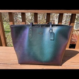 Stunning Coach mermaid shimmer two-color tote!